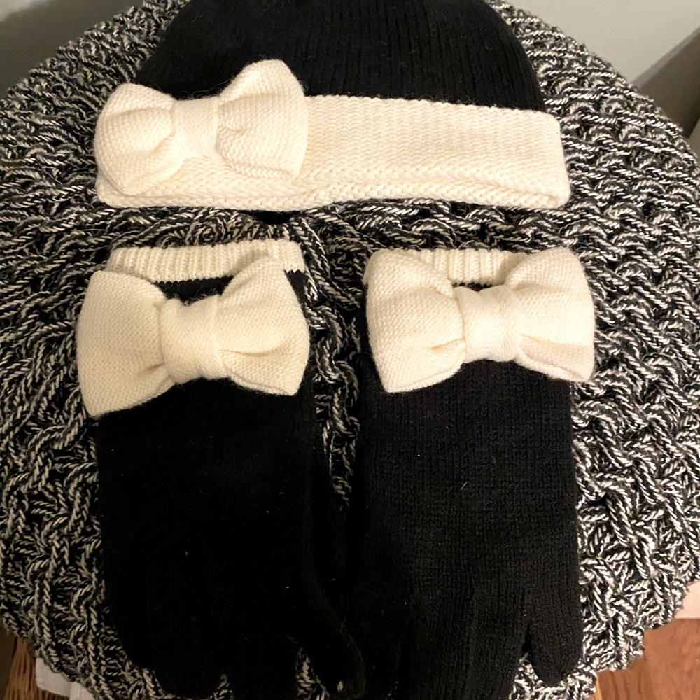 Kate Spade Knit Hat and Gloves - black and white with bow